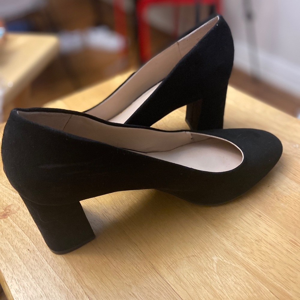 Kelly and Katie Liya Pump Black Faux Suede Heels Size 9